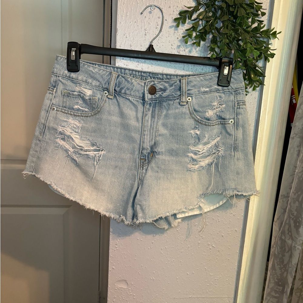 American Eagle | Light Denim Shorts | Size 10